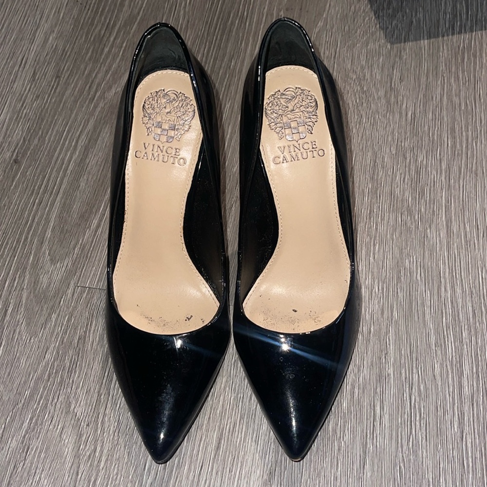 Vince Camuto Black Patent Pump Size 7